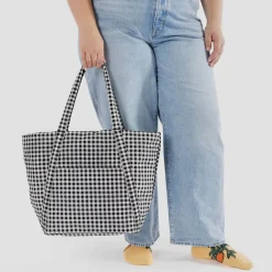 Cloud Bag in Black And White Gingham by Baggu