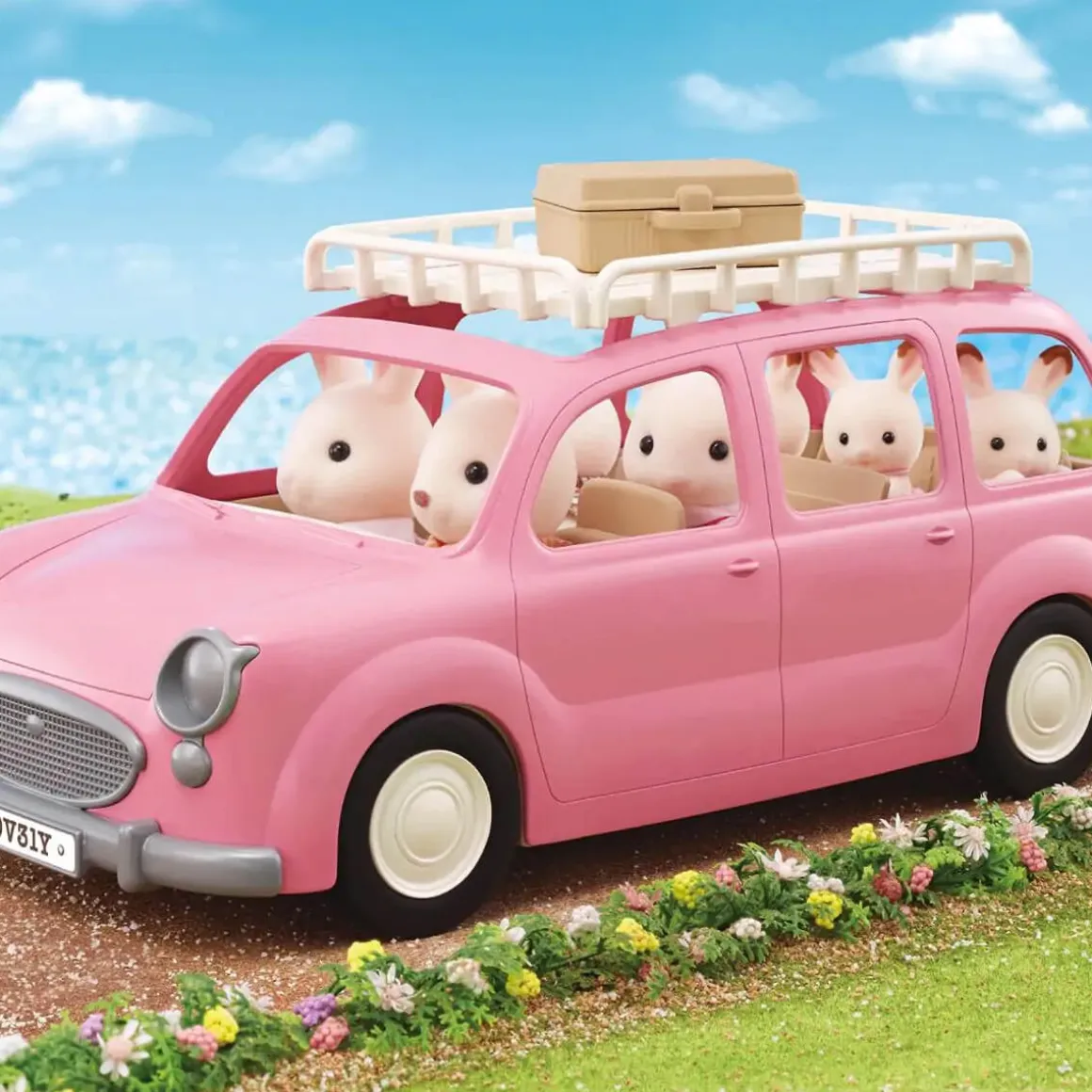 Family Picnic Van by Sylvanian Families