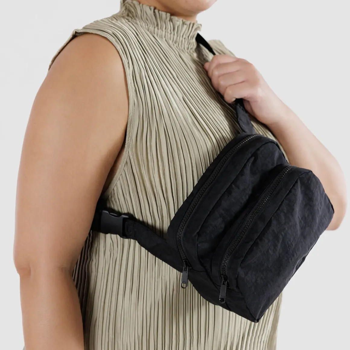 Fanny Pack in Black by Baggu