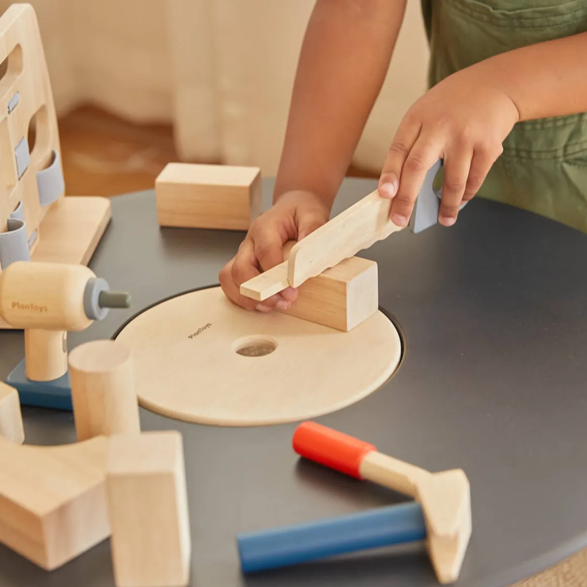 Handy Carpenter Set by PlanToys