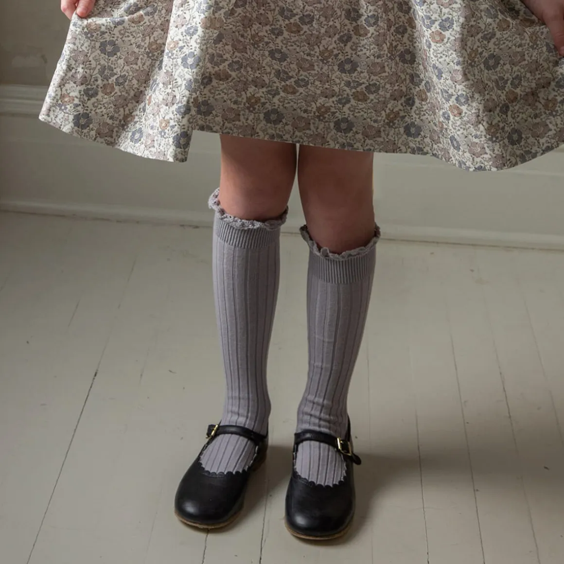 Josephine Lace Trim Ribbed Knee High Socks in Jour de Pluie by Collegien