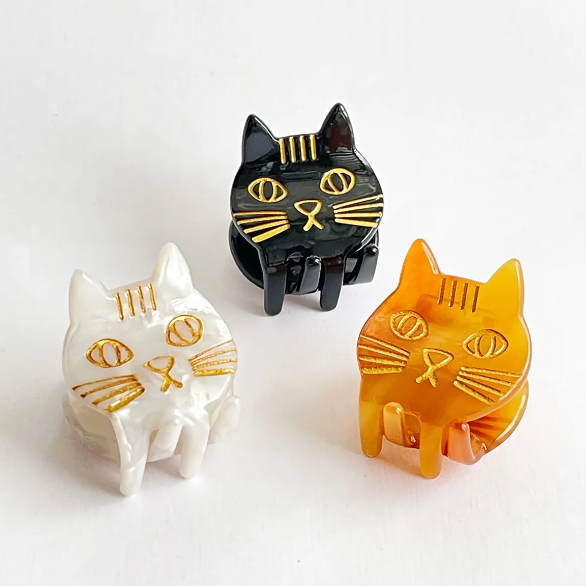 Kitty Large Mini Hair Claw in Various Colours by Hello Sakura
