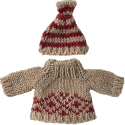 Knitted Sweater And Hat for Mum Mouse by Maileg