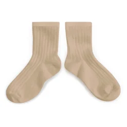 La Mini Ribbed Ankle Socks in Petite Taupe by Collegien