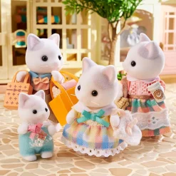 Latte Cat Family by Sylvanian Families