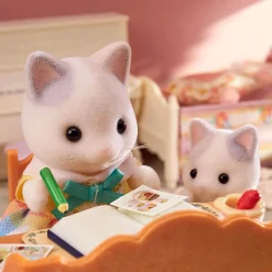 Latte Cat Family by Sylvanian Families