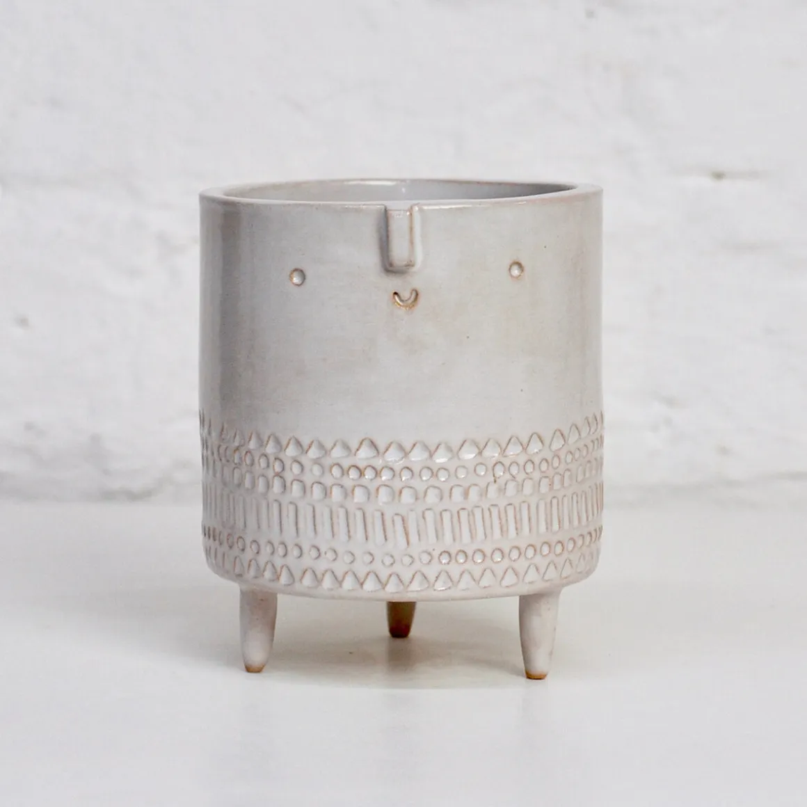 Medium Tripod Planter Pot in White Stamped by Atelier Stella