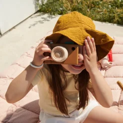 Michael Camera in Golden Caramel by Liewood