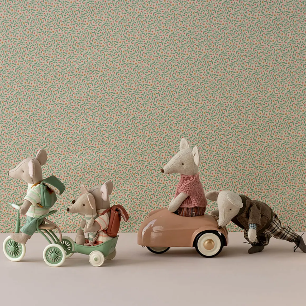 Mouse Car in Dark Powder by Maileg