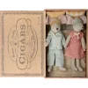 Mum And Dad Mice in a Cigar Box (Checked Clothes) by Maileg