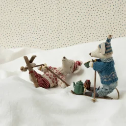 Mum Winter Mouse with Ski Set by Maileg