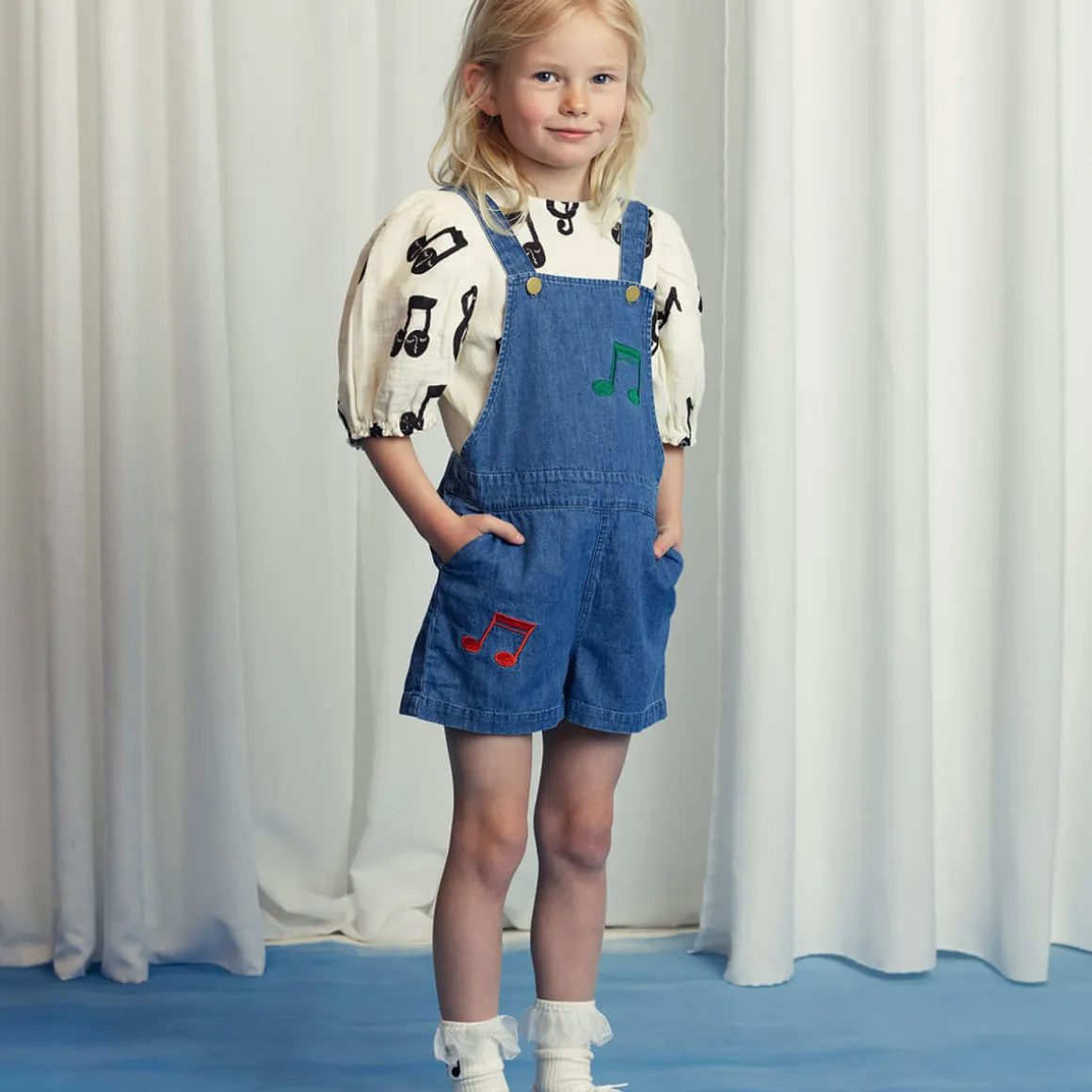 Note AOP Muslin Blouse in White by Mini Rodini