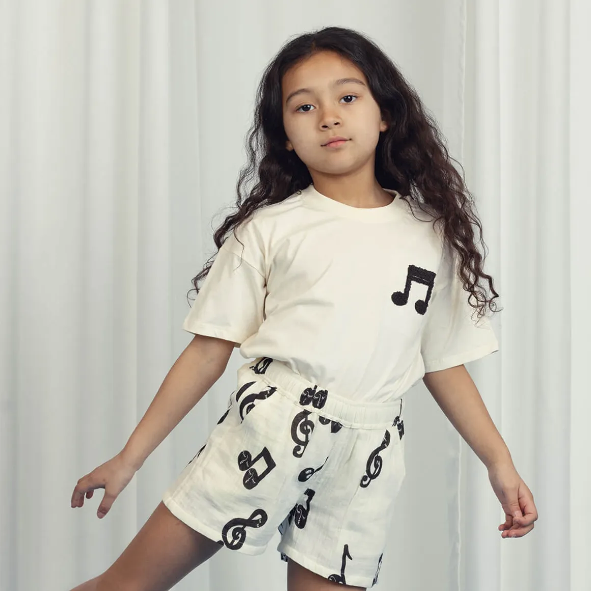 Note Chenille T Shirt in Off White by Mini Rodini