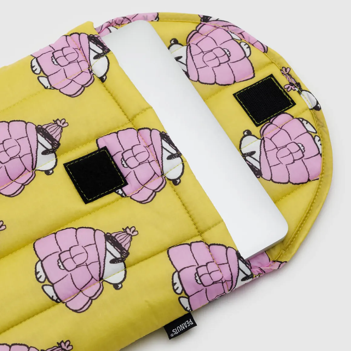 Puffy Laptop Sleeve 13" / 14" in Puffer Snoopy Pink by Baggu