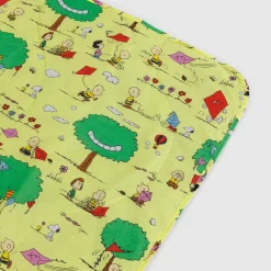 Puffy Picnic Blanket in Kite Eating Tree by Baggu