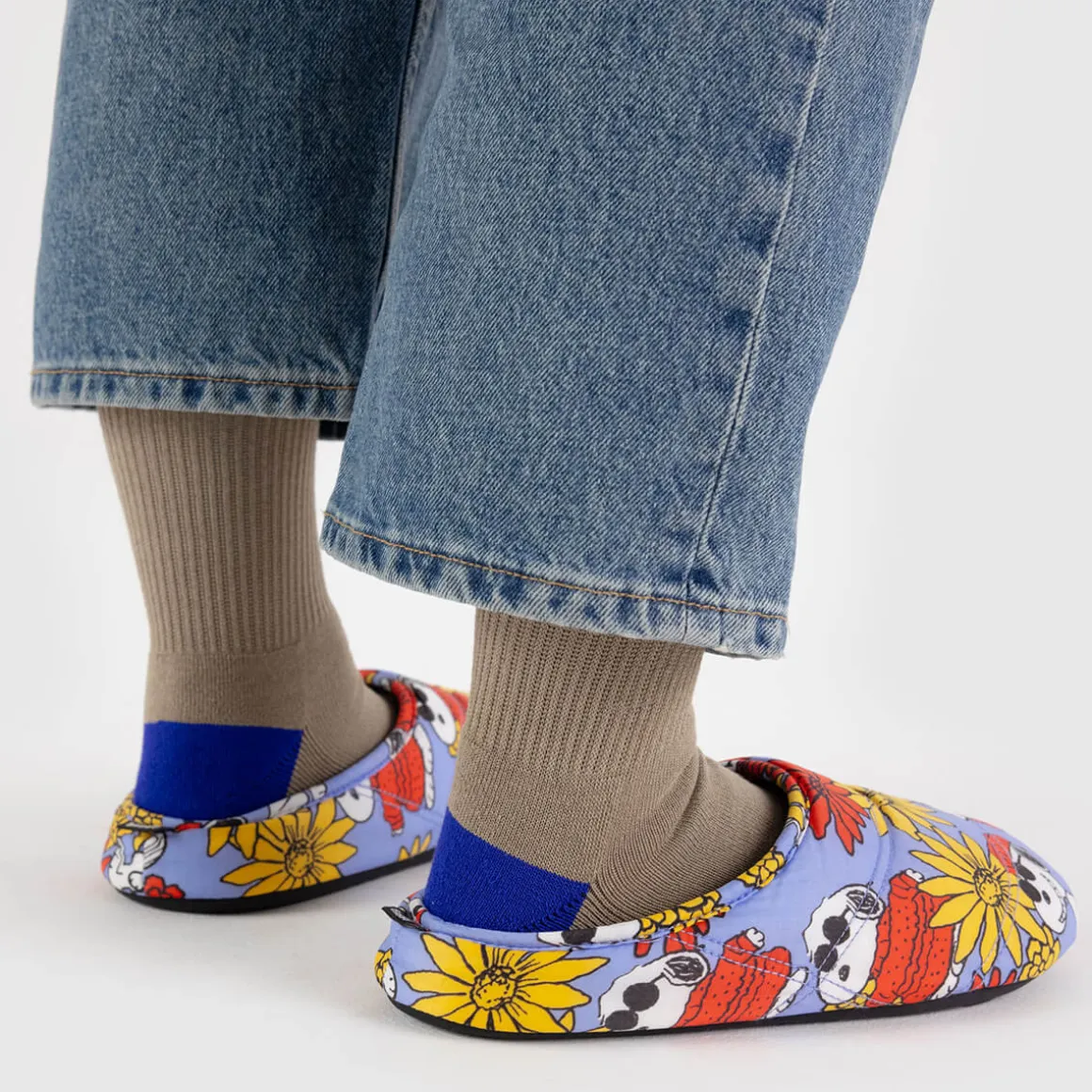 Puffy Slippers in Floral Snoopy by Baggu