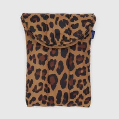 Puffy Tablet Sleeve 8" in Leopard by Baggu