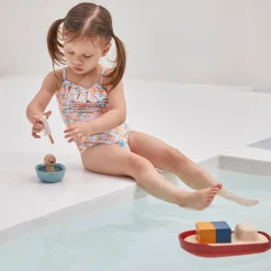 Sailing Boat with Walrus by PlanToys