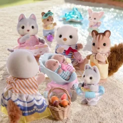 Sea Otter Family by Sylvanian Families