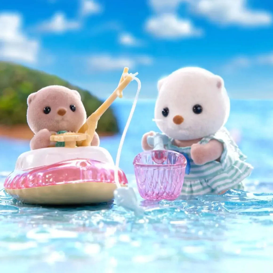 Sea Otter Sisters Splashy Snorkel Set by Sylvanian Families