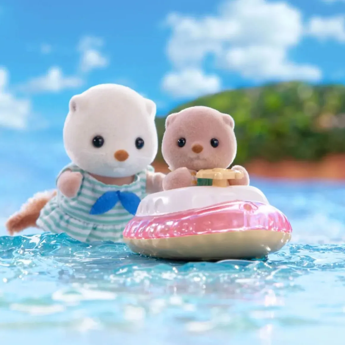 Sea Otter Sisters Splashy Snorkel Set by Sylvanian Families