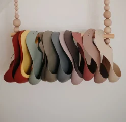 Silicone Baby Bib in Pale Mauve by Mushie