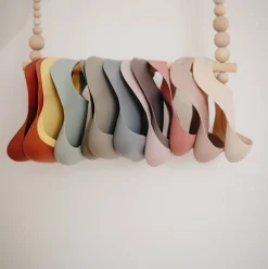 Silicone Baby Bib in Pale Mauve by Mushie