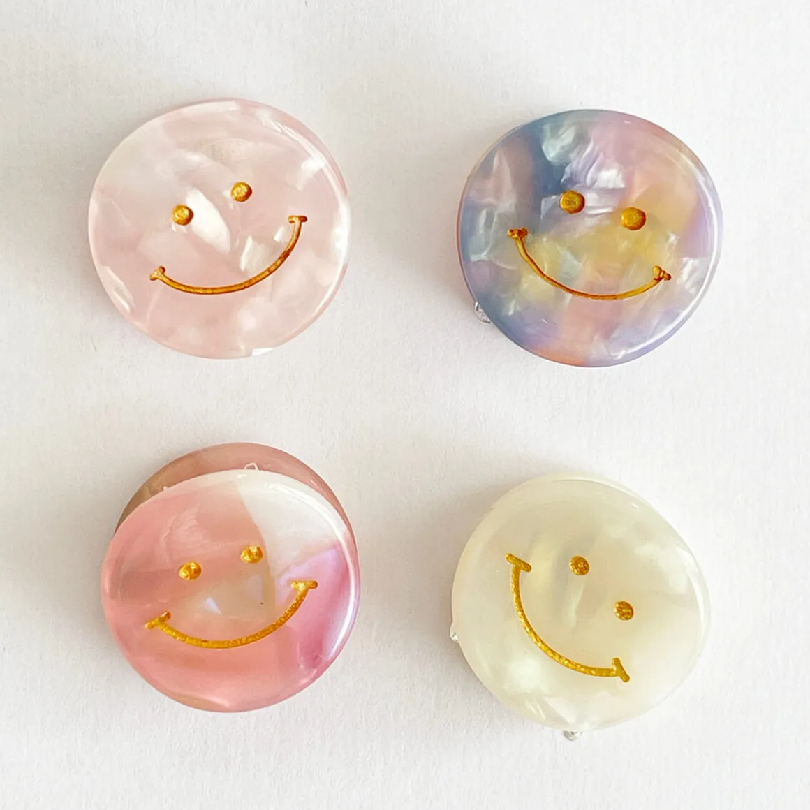Smiley Mini Hair Claw in Various Colours by Hello Sakura