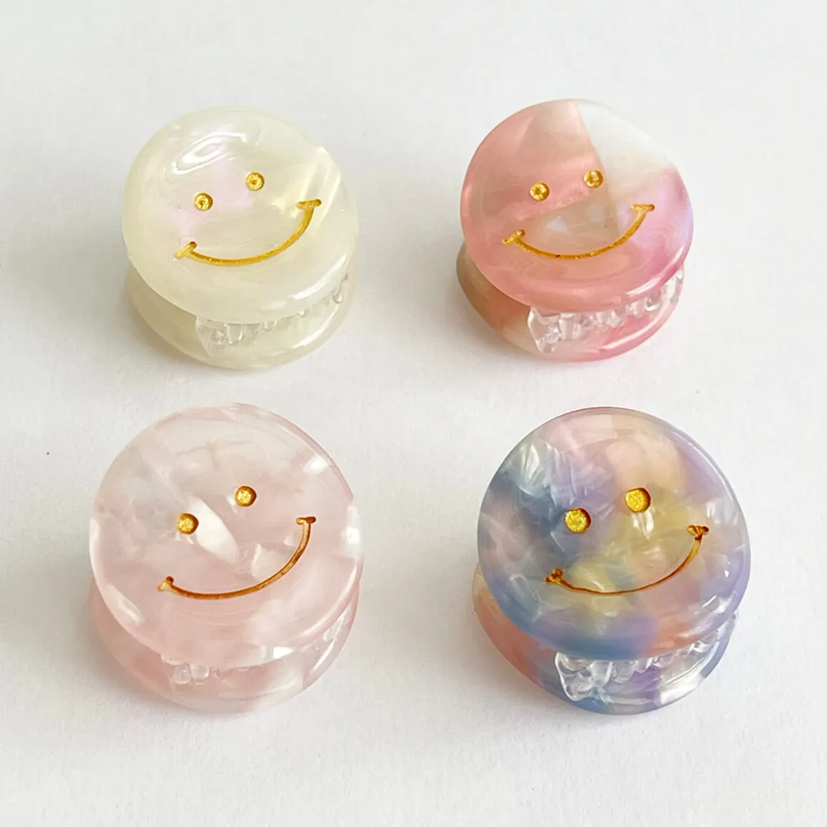 Smiley Mini Hair Claw in Various Colours by Hello Sakura