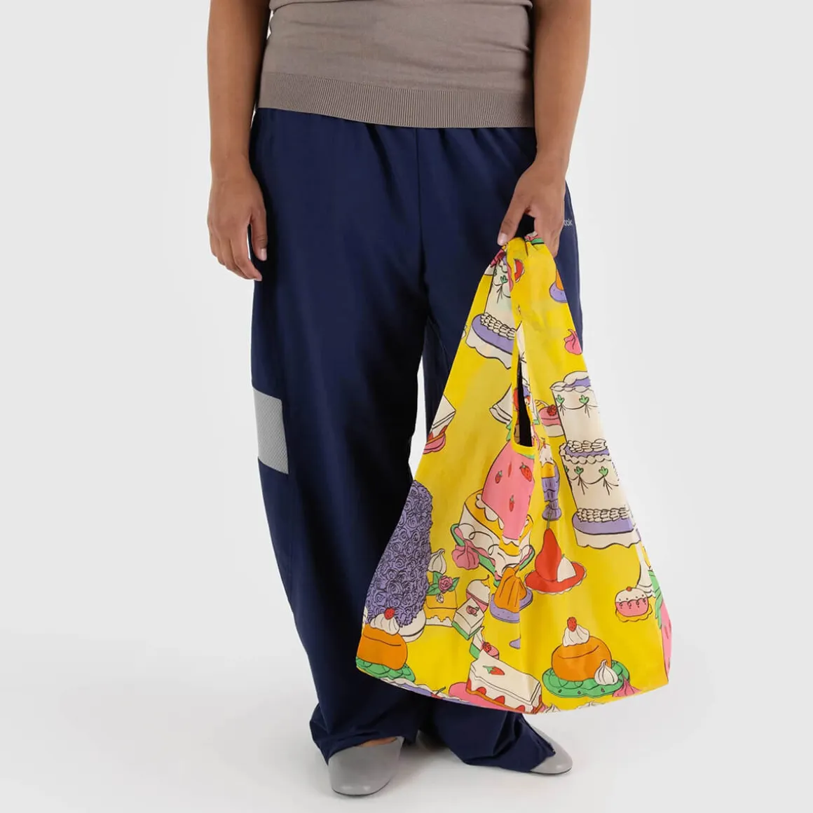 Standard Bag in Patisserie by Baggu