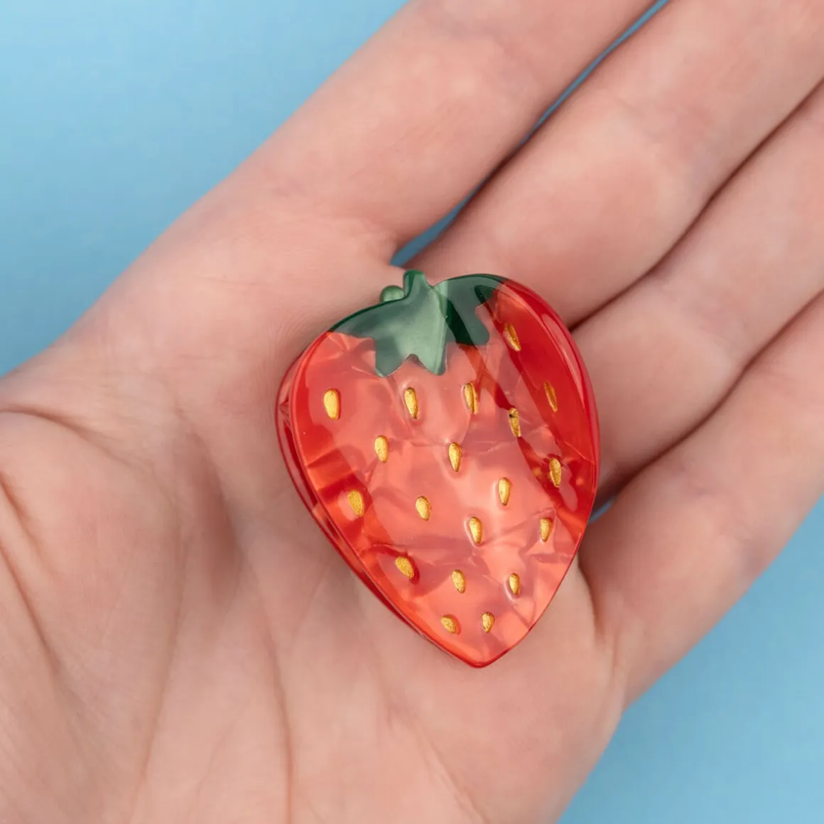 Strawberry Hair Claw by Coucou Suzette