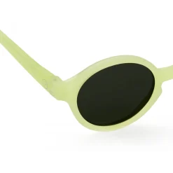 Sun Baby Sunglasses (0-9 Months) in Apple Green by Izipizi
