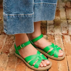 Swimmer Adult Sandals in Kelly Green by Salt-Water