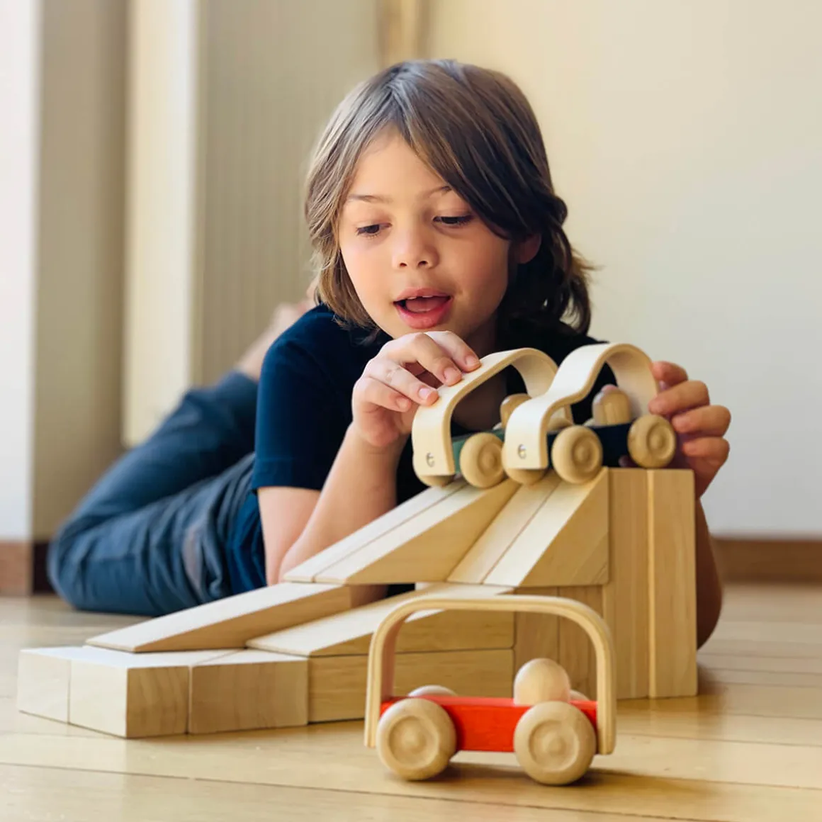 Vroom Bus by PlanToys