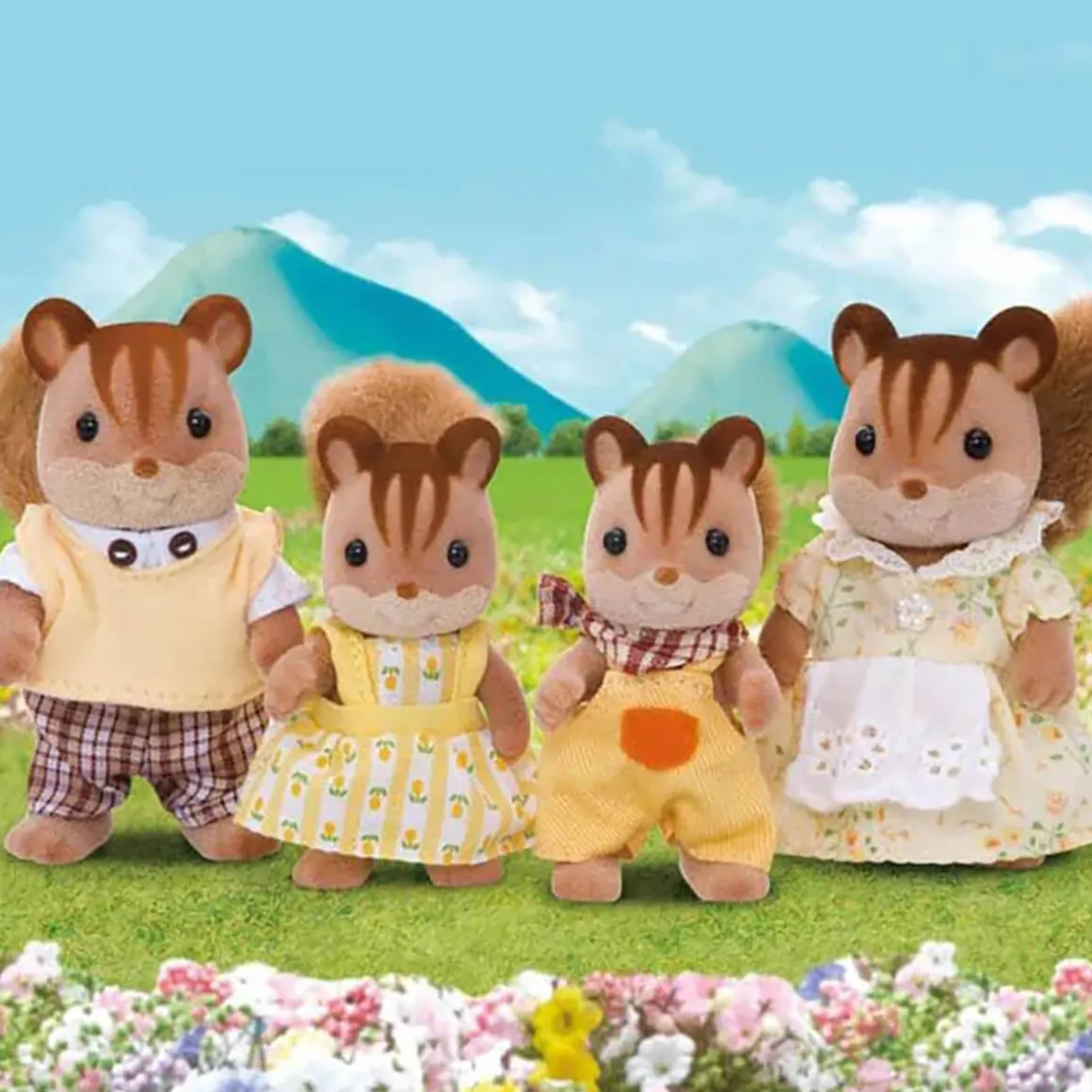 Walnut Squirrel Family by Sylvanian Families