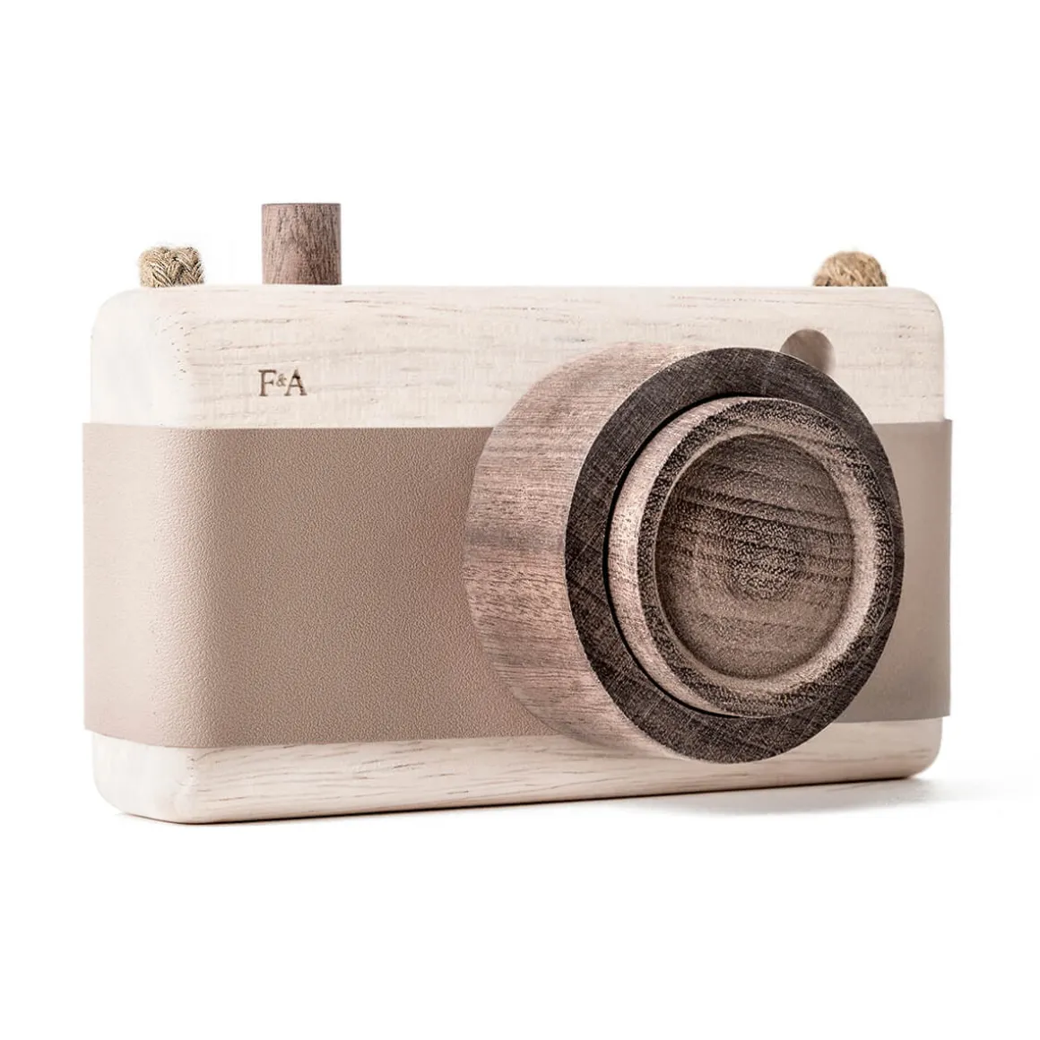 Wooden Camera in Cat's Paw Pink by Fanny & Alexander