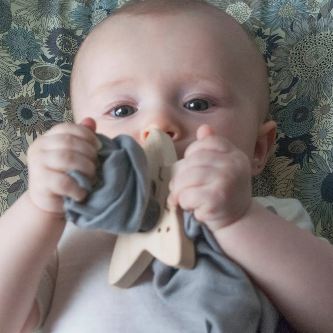 You're A Star Teether by Loullou